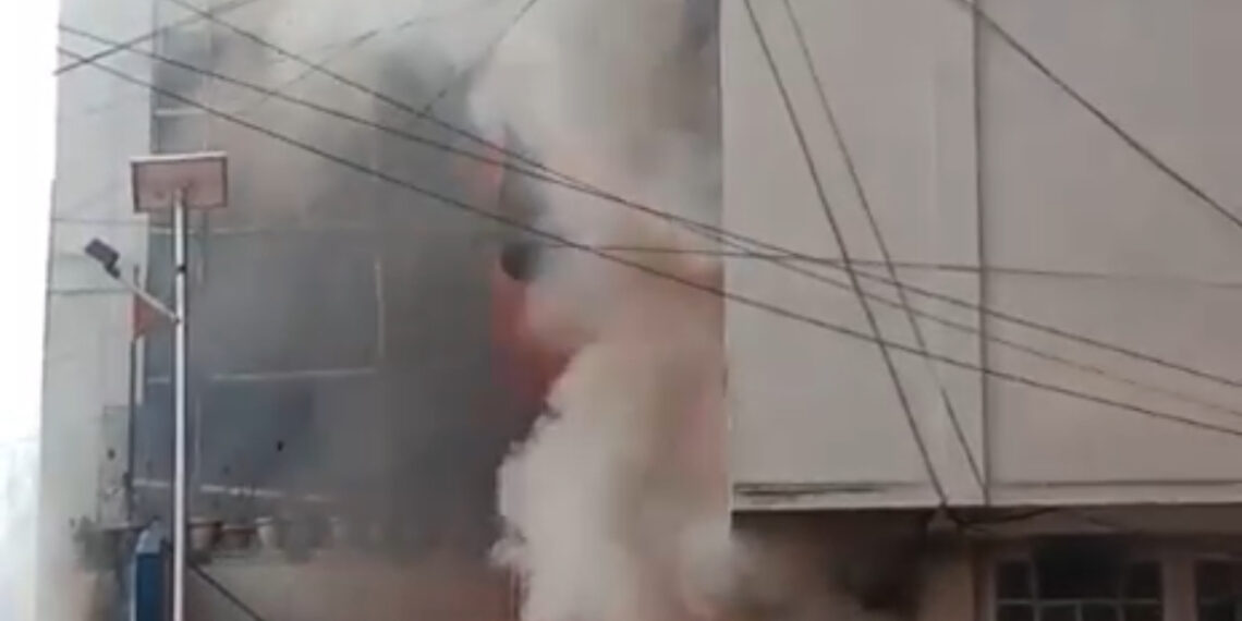 Massive fire kills one in Shillong, police and district officials did share information