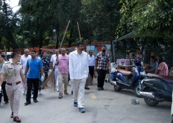 Mizoram Governor Dr. Hari Babu Kambhampati led cleanliness drive in Aizawl